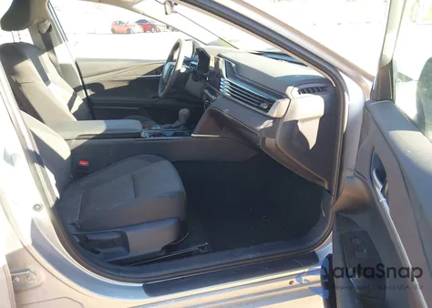 2025 Toyota Camry Le z USA, uszkodzony, nr VIN 4T1DAACK3SU595340